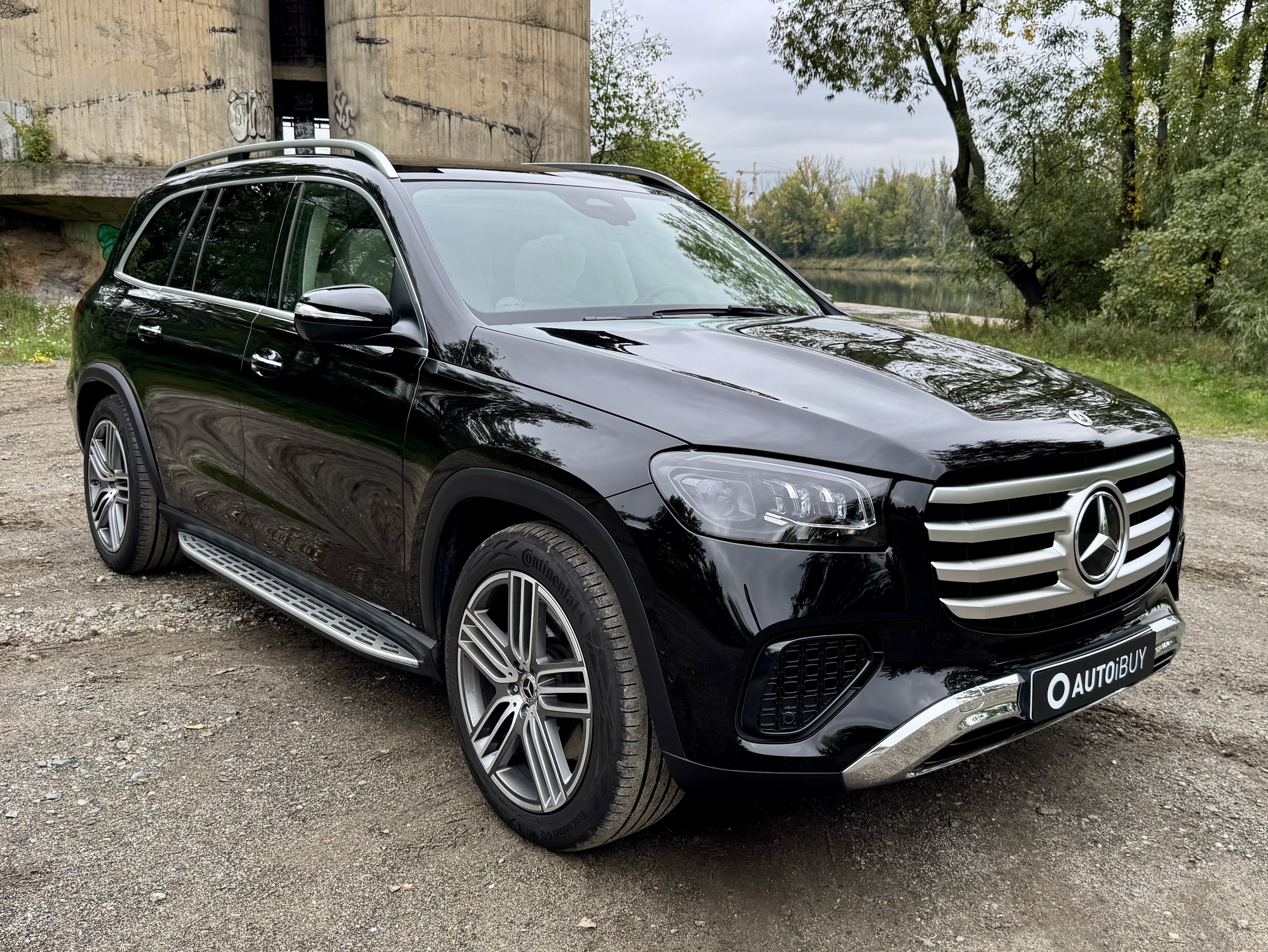 MERCEDES GLS 450d | SKLADEM | FACELIFT | české předváděcí auto | luxusní naftové SUV 380 koní | černá metalíza | béžová kůže | offroad paket | perfektní výbava | super cena | nákup online | AUTOiBUY.com